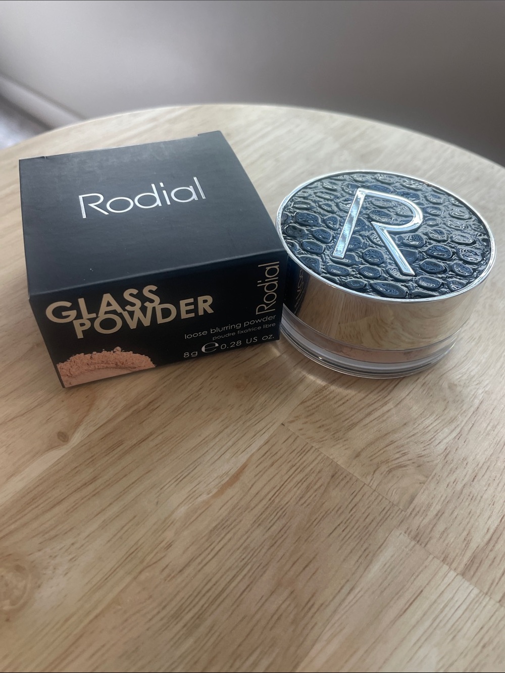 Rodial Glass Powder Loose Blurring Powder - Black & Silver